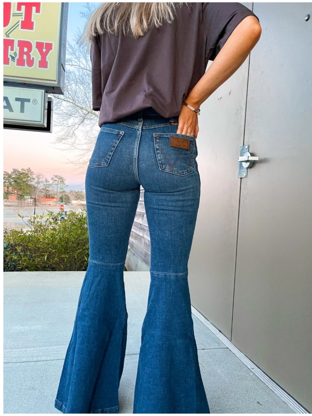 FESTIVAL 🔥 CONCERT RETRO HIGH RISE BELL BOTTOM STRETCH JEANS 29 X 32